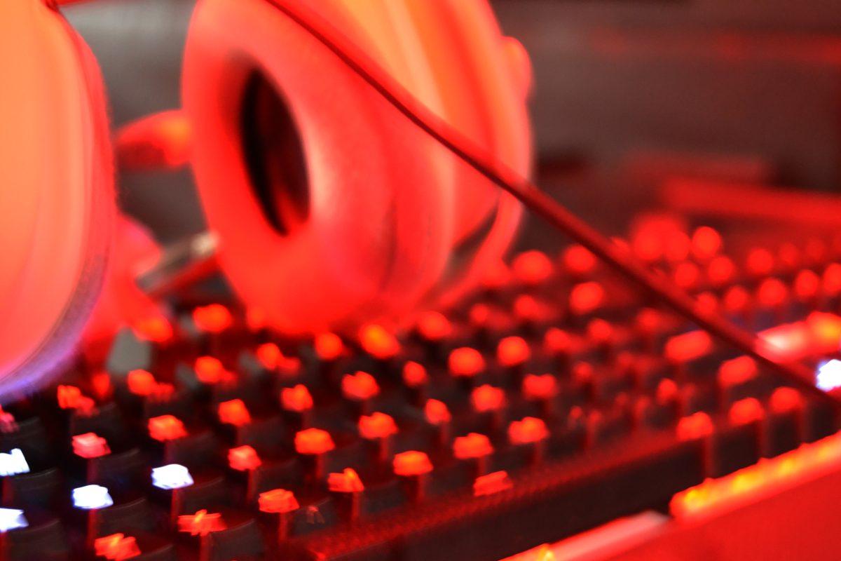 Photograph of a set of headphones on a keyboard