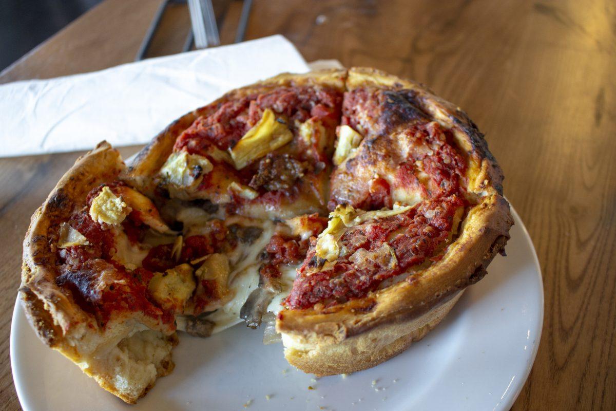World Famous Giordano’s Opens Shop in Des Moines West Side