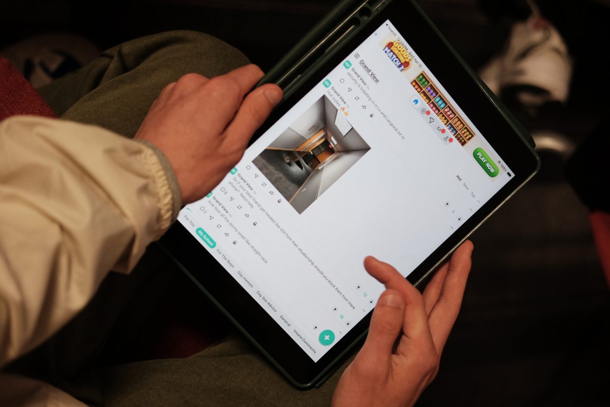 Anonymity on Yik Yak: Freedom or Harm?